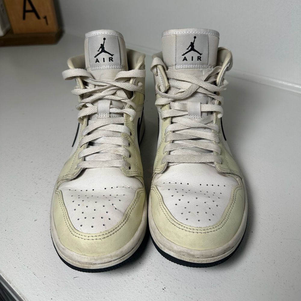 Nike Air Force 1 High Women's 9 Coconut Milk White Black Leather Sneakers StockX - Picture 2 of 10